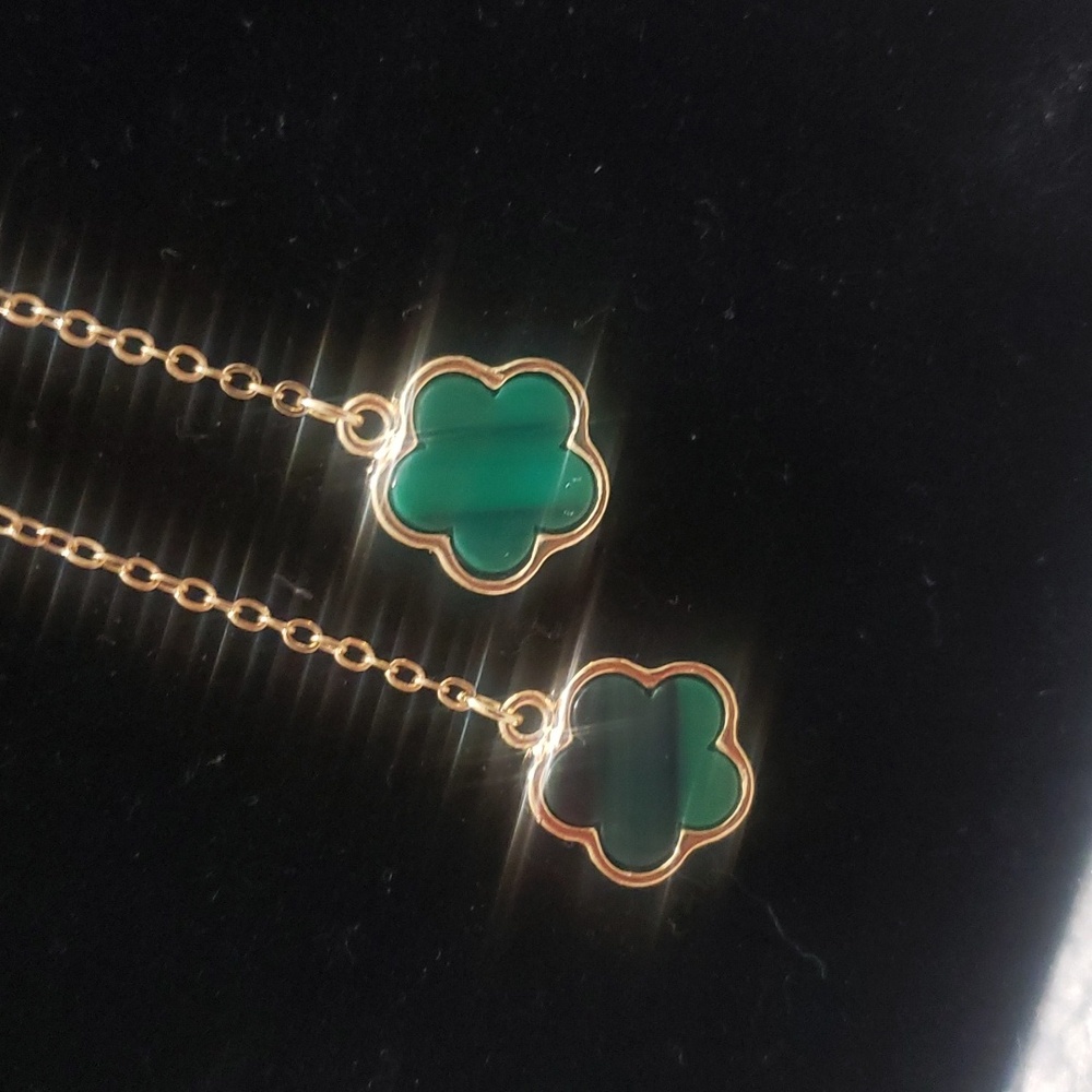 Unbranded Green Clover necklace - Picture 2 of 3